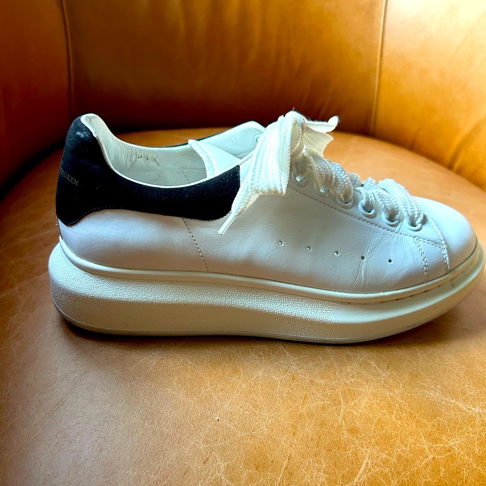 Alexander McQueen Sneakers 38.5